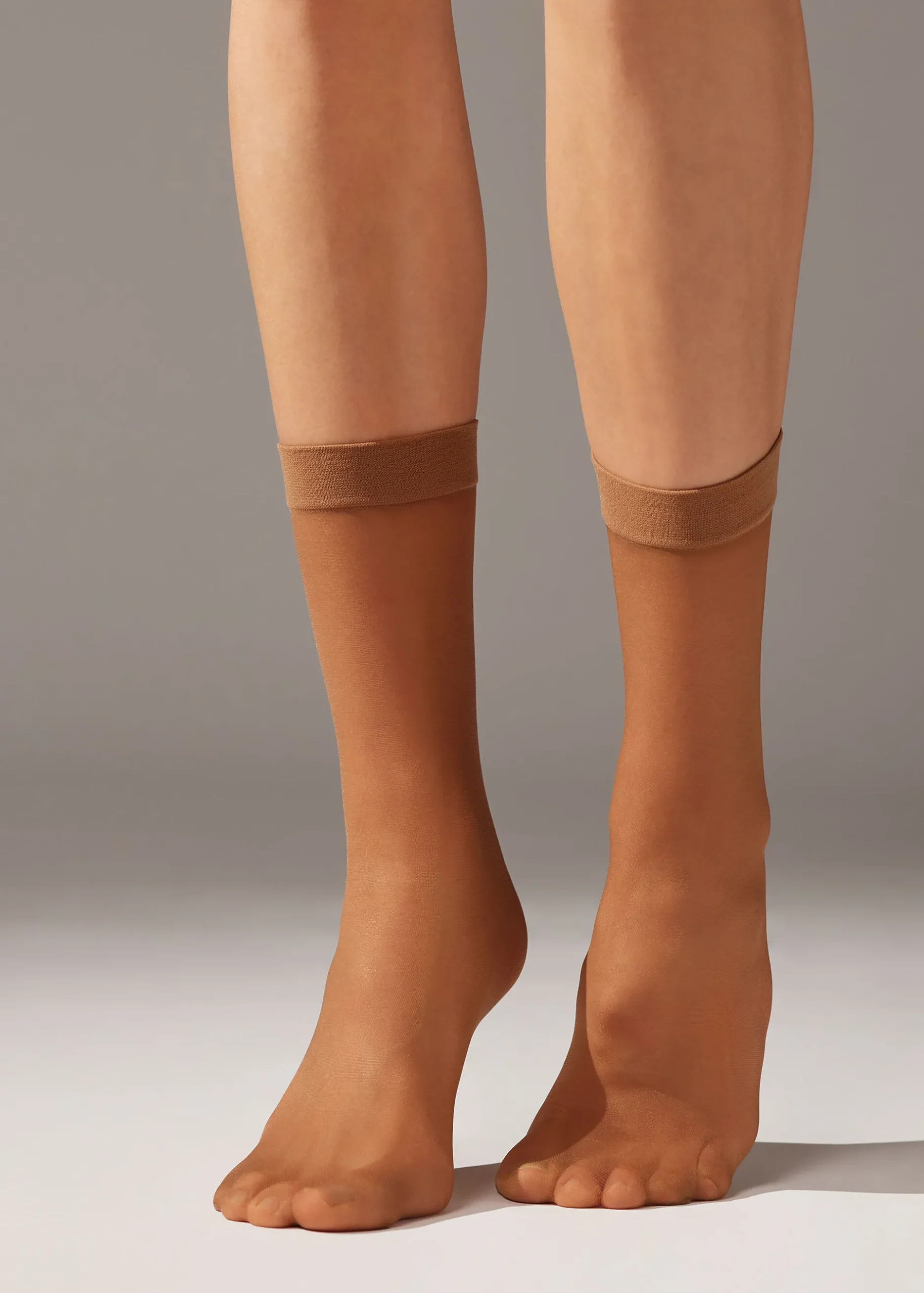 Women Calzedonia 20 Denier Sheer Socks