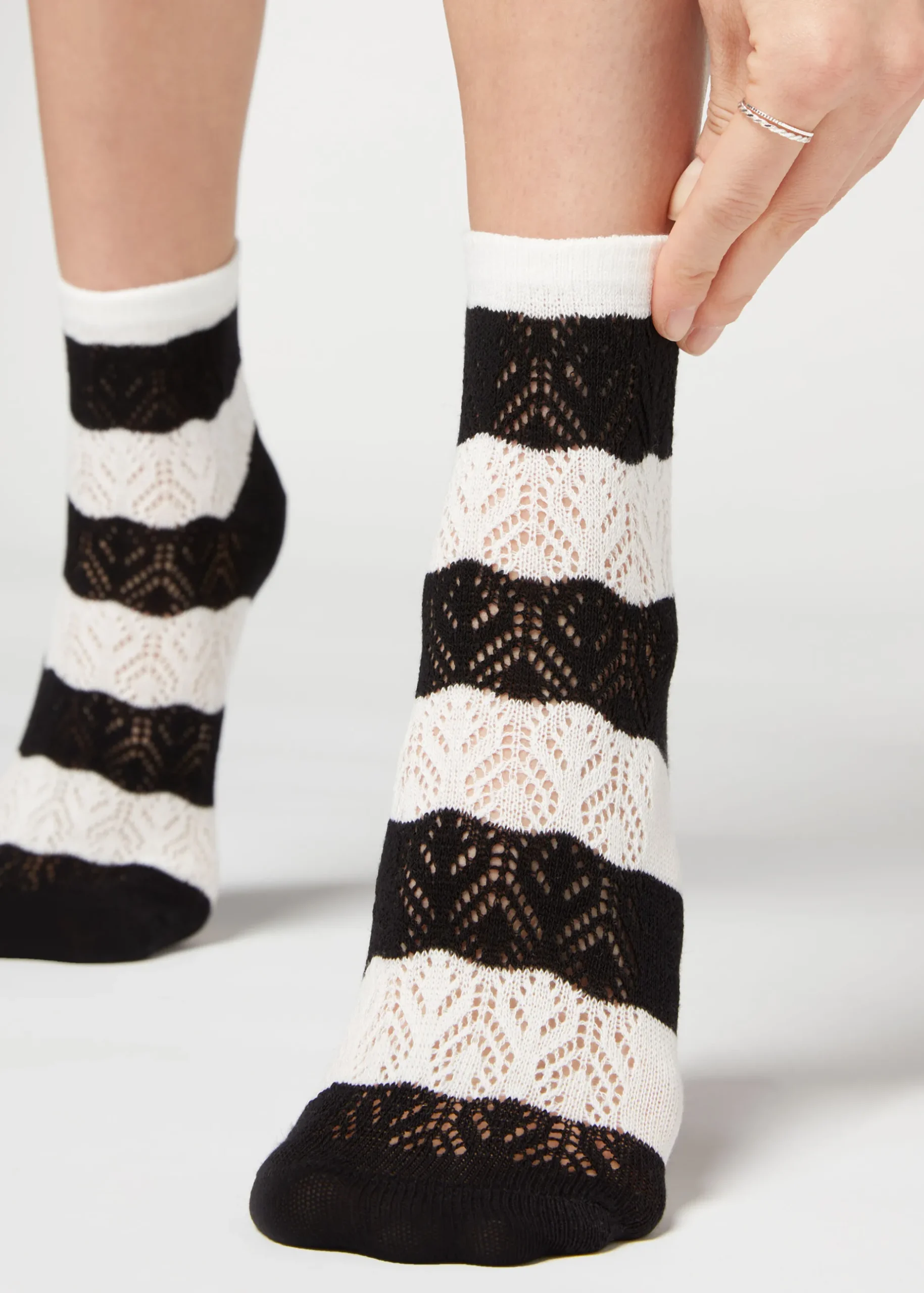 Women Calzedonia Openwork And Striped Short Socks